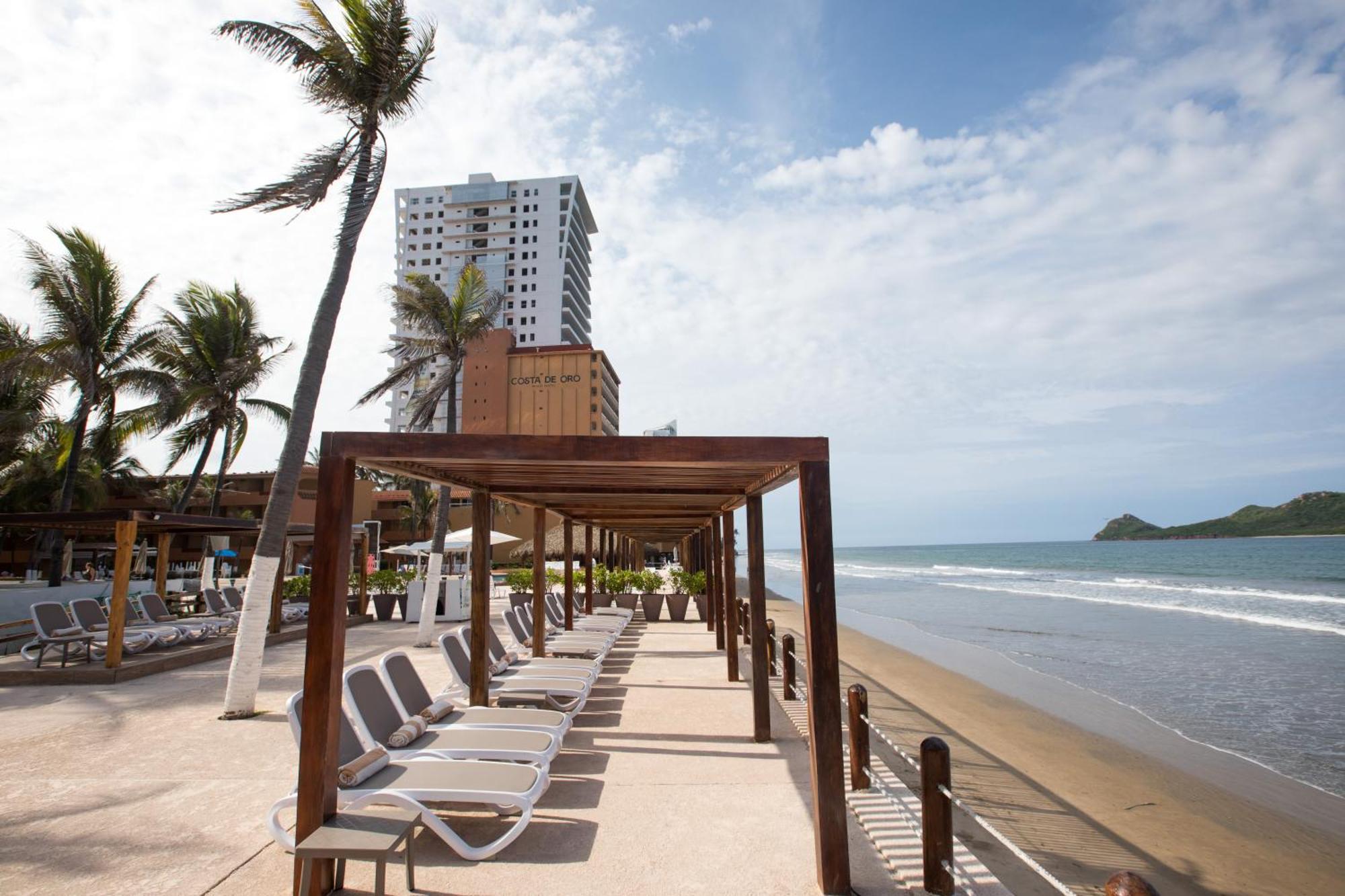 Costa De Oro Beach Hotel Mazatlán Exteriör bild